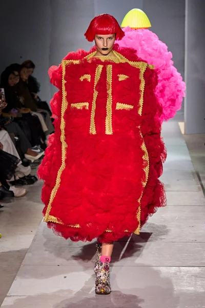 Look 18